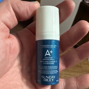 Sunday Riley A+ High-Dose Retinoid Serum - Blue & White